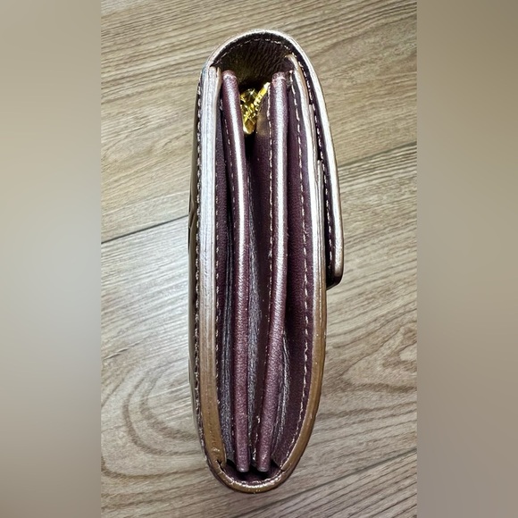 Louis Vuitton Vernis Portefeuille Sarah Wallet Amarante / Burgundy - EUC - Picture 3 of 16